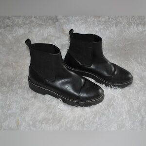 DV by Dolce Vita Lobera Chelsea Black Chunky Lug Moto Ankle Boot US W Size 9